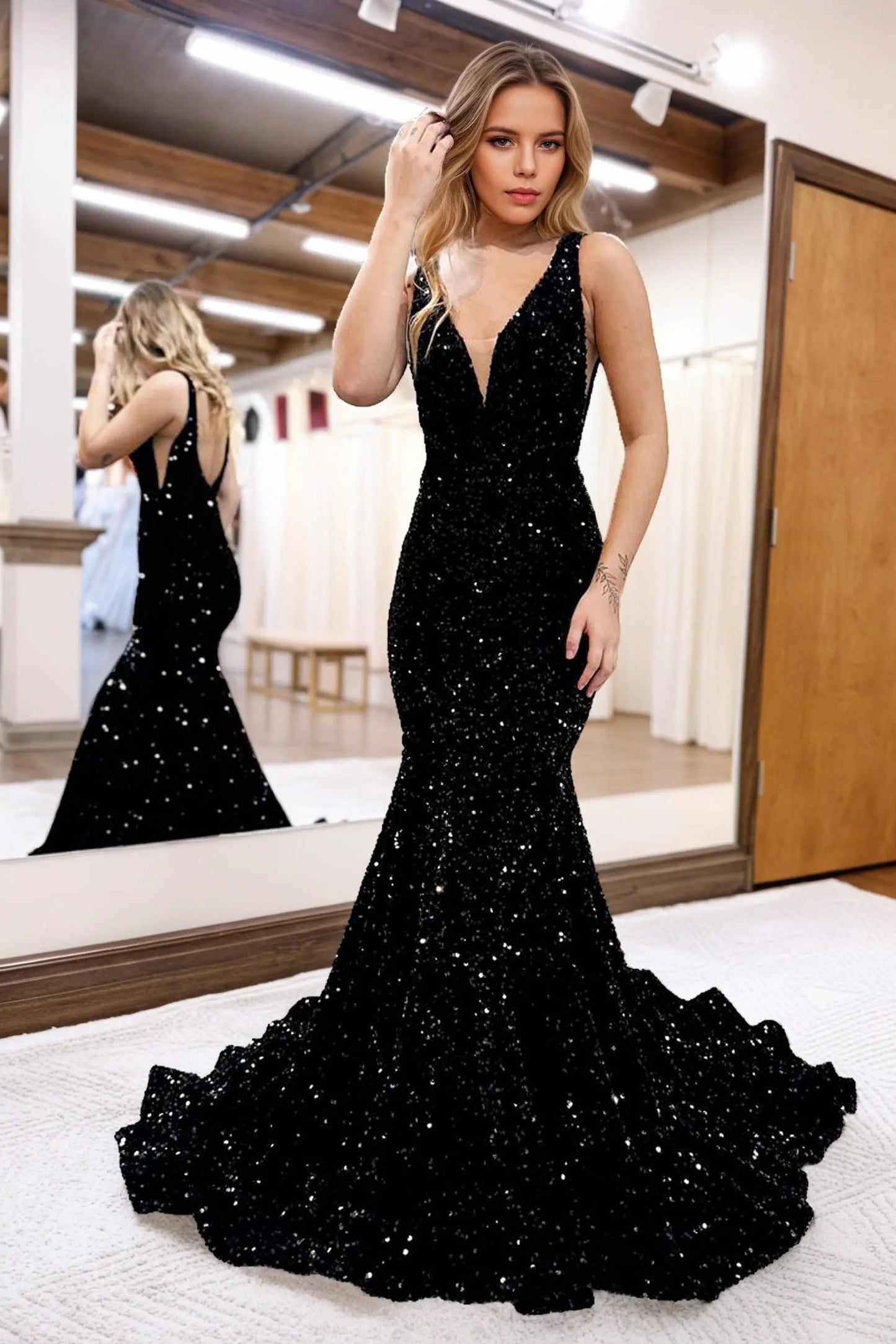 Trumpet/Mermaid Velvet Sequins Ruffles V-neck Sleeveless Sweep/Brush Train Prom Dresses