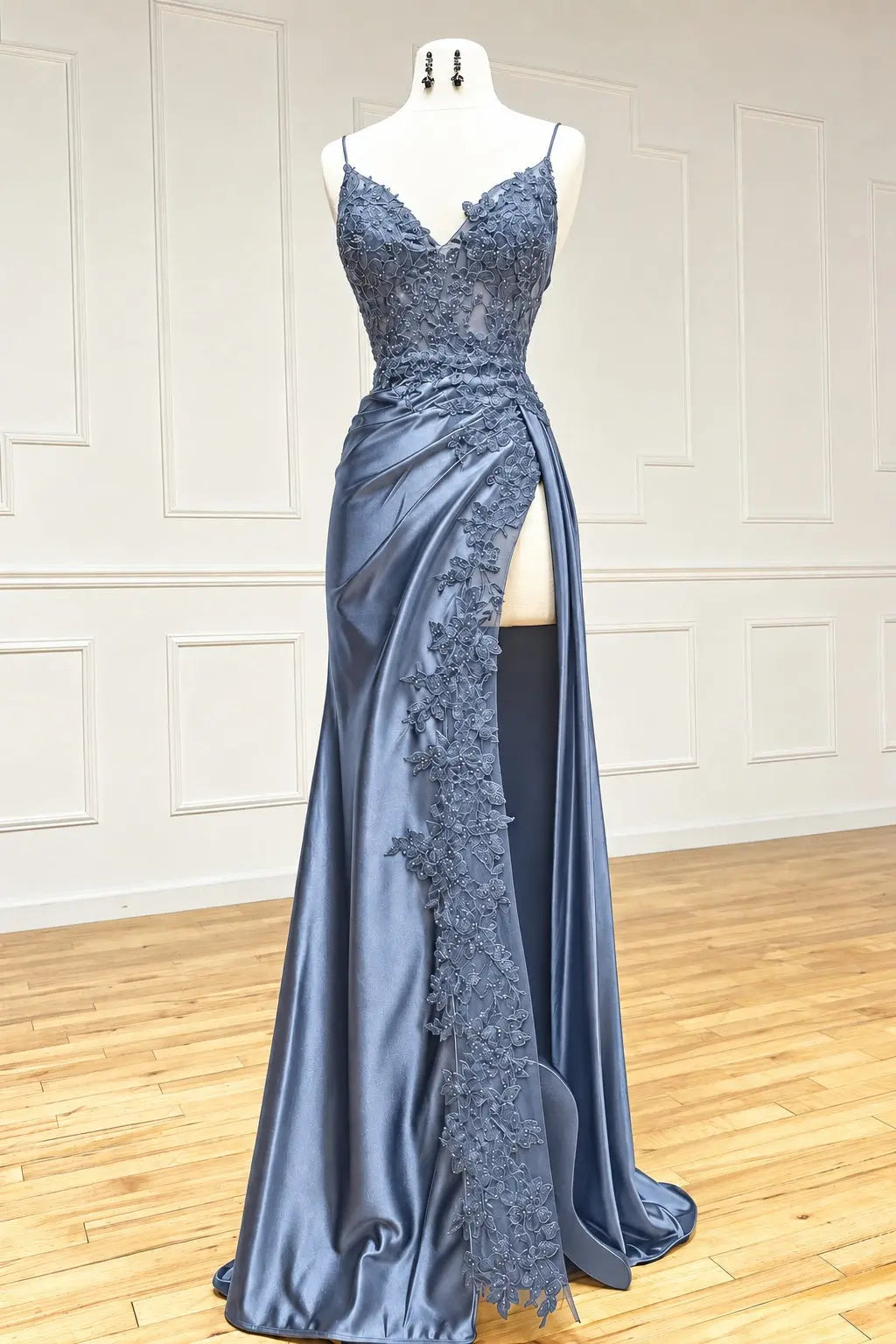 Sheath/Column Black Long Prom Dress Lace V Neck Formal Dresses High split