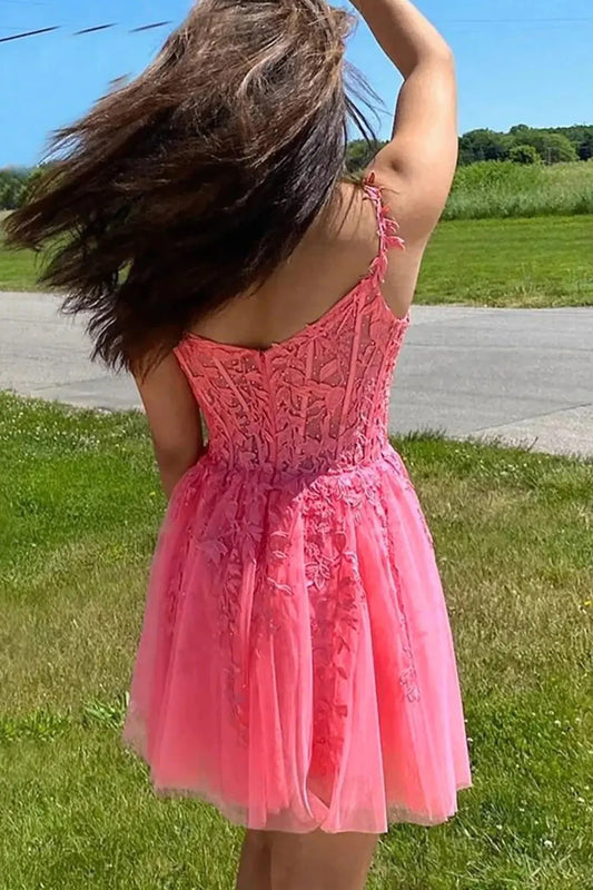 Sheath/Column V Neck Sleeveless Short/Mini Lace Homecoming Dress with Beading-598