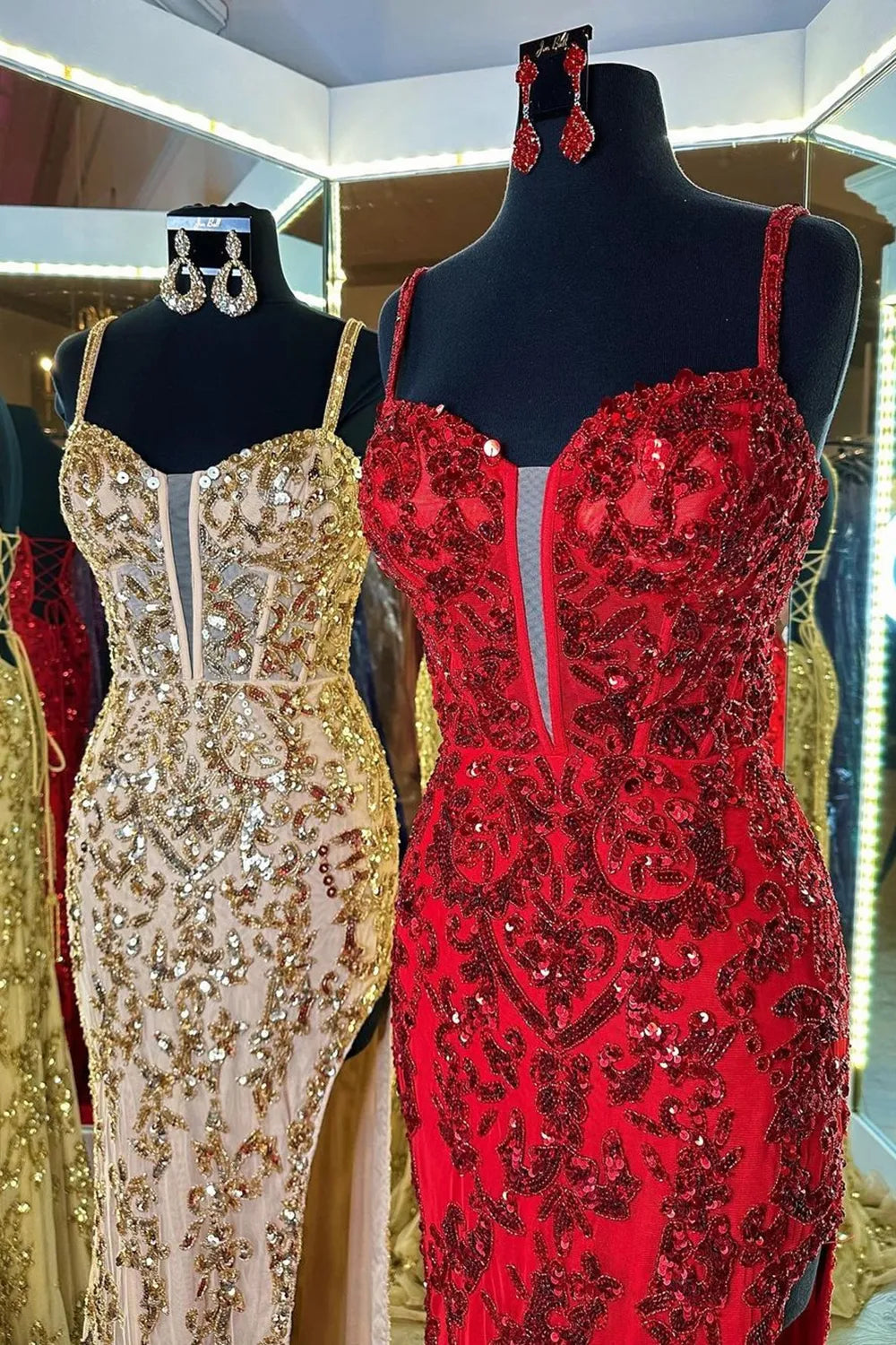 Sheath/Column Straps Sweep Train Lace Prom Dresses With Leg Slit