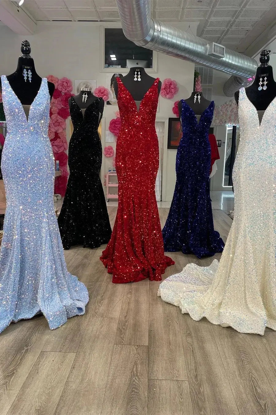 Sheath/Column Trumpet/Mermaid V Neck Sleeveless Velvet Sequins Sweep Train Prom Dress