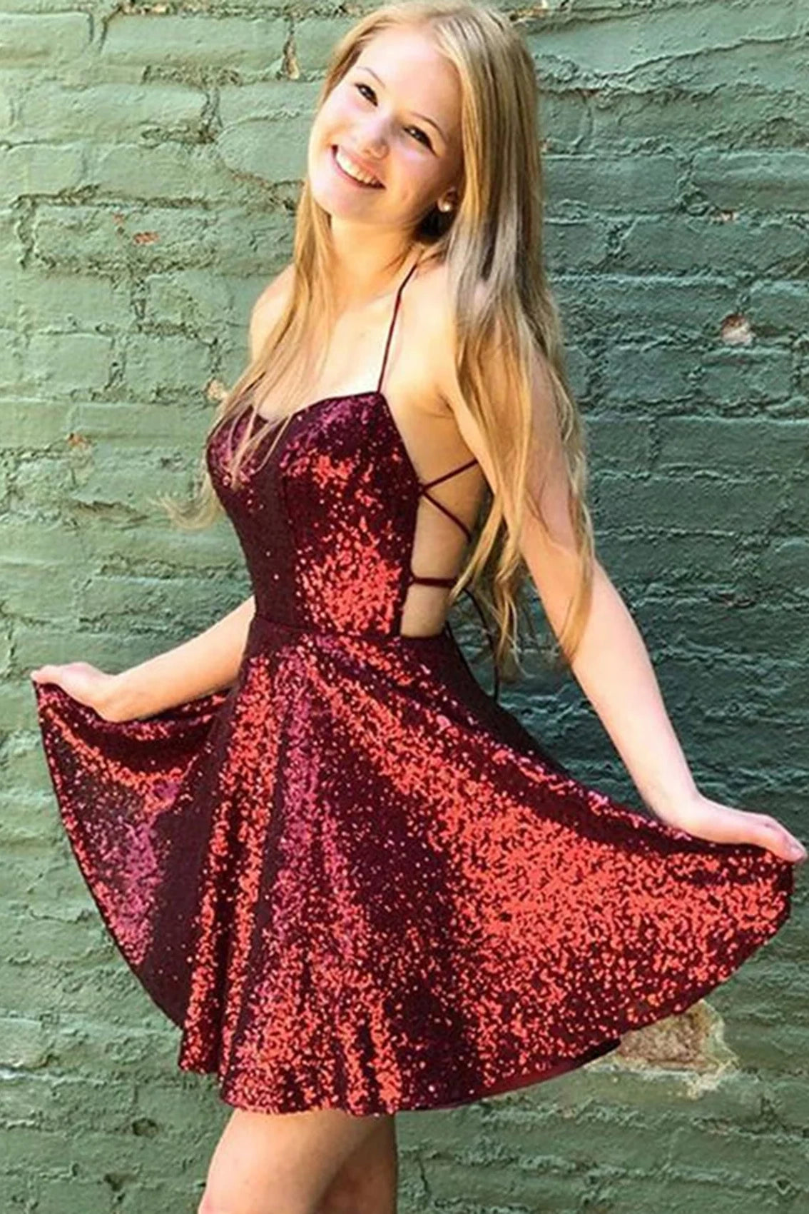 A-line Sweetheart Short/Mini Sequined Homecoming Dress