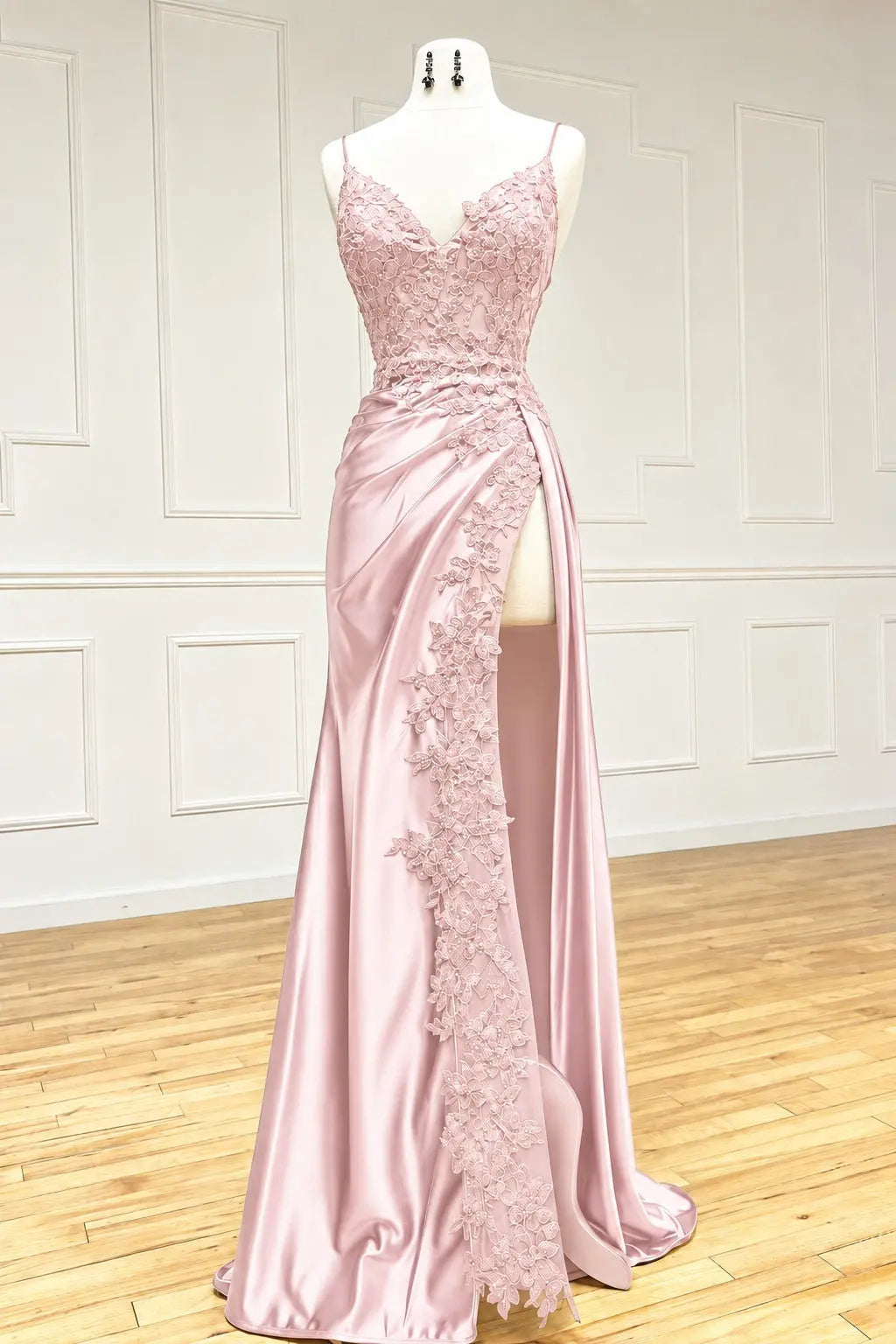 Sheath/Column Black Long Prom Dress Lace V Neck Formal Dresses High split