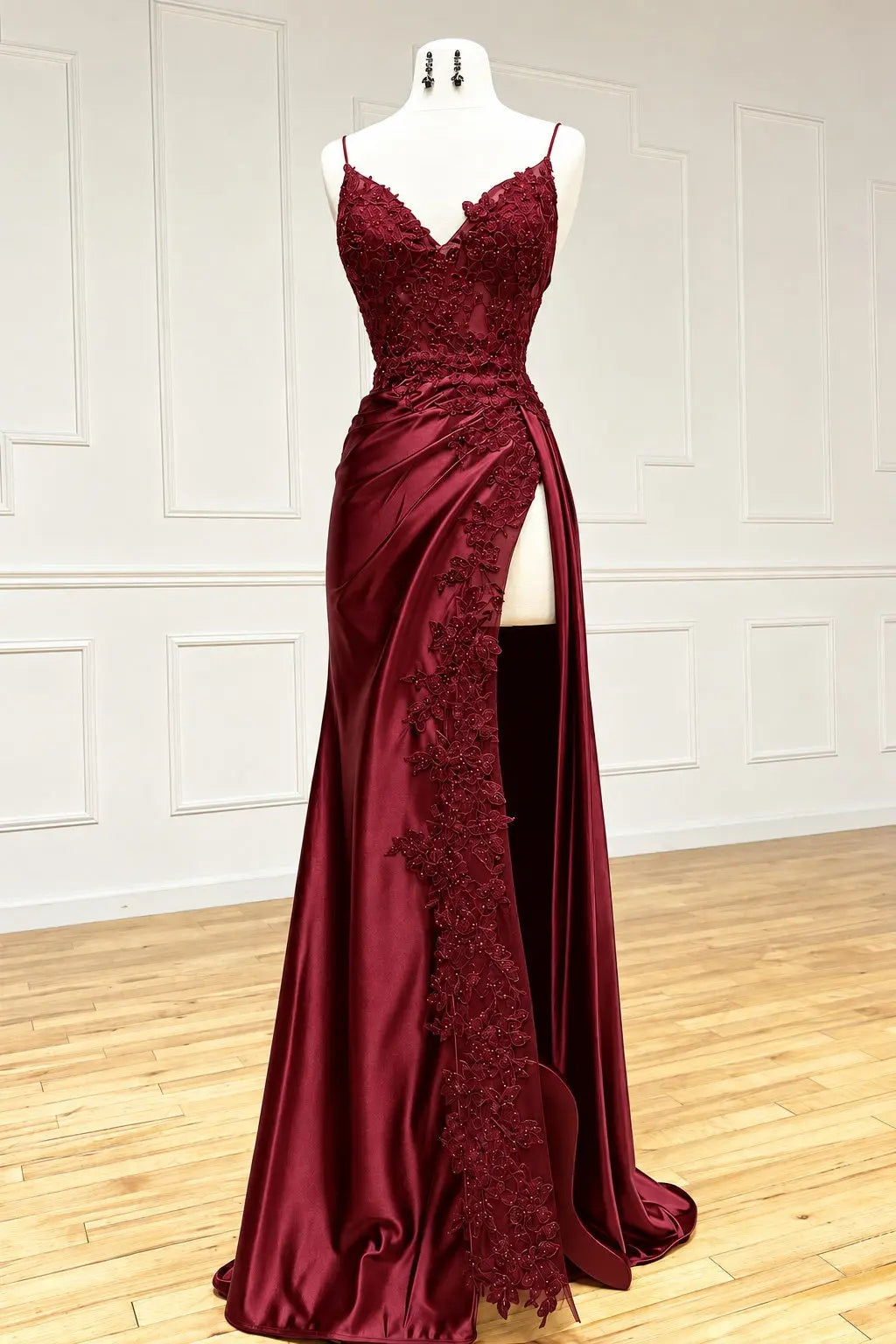 Sheath/Column Black Long Prom Dress Lace V Neck Formal Dresses High split
