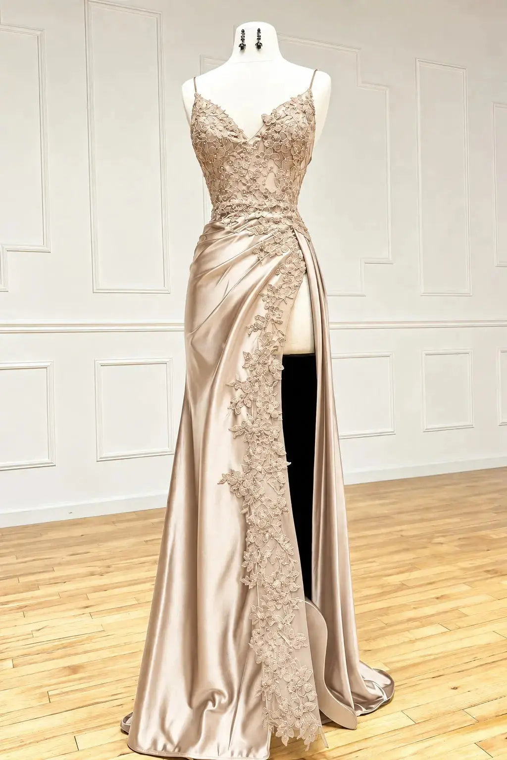 Sheath/Column Black Long Prom Dress Lace V Neck Formal Dresses High split KAIDRESS