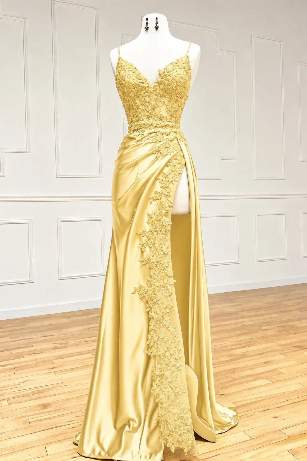 Sheath/Column Black Long Prom Dress Lace V Neck Formal Dresses High split