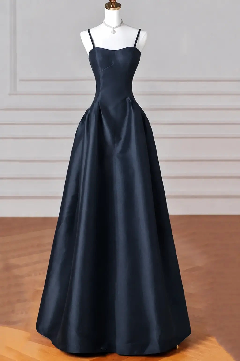 A-Line/Princess Halter Satin Sleeveless Long Prom Dress Black Prom Gown Kaidress