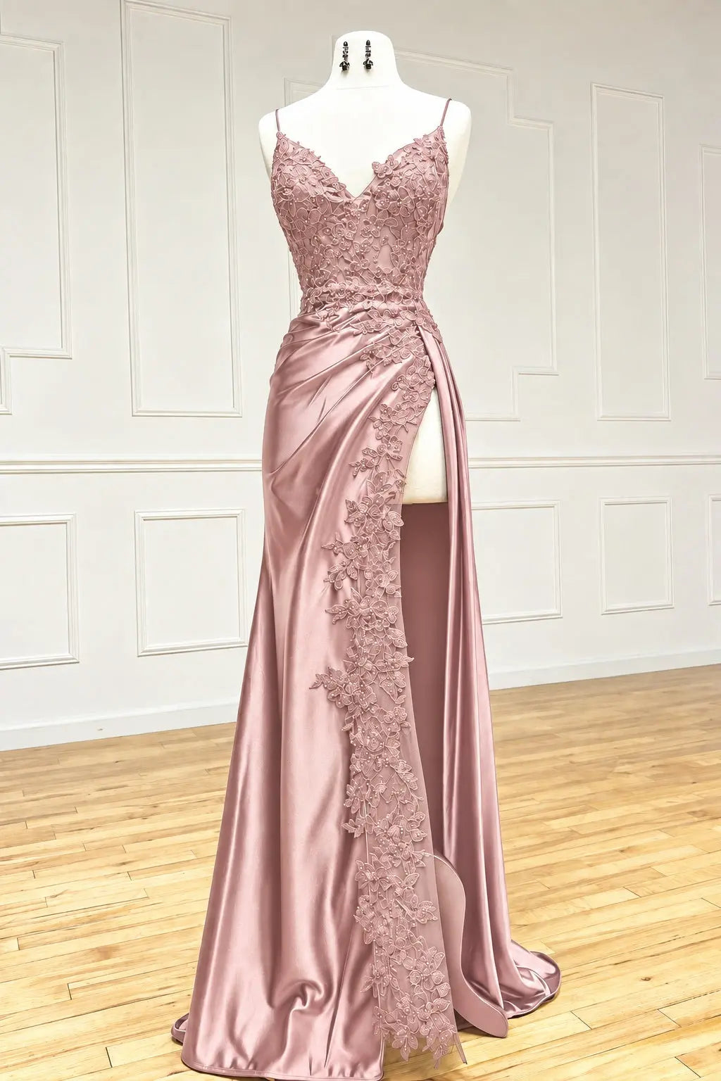 Sheath/Column Black Long Prom Dress Lace V Neck Formal Dresses High split