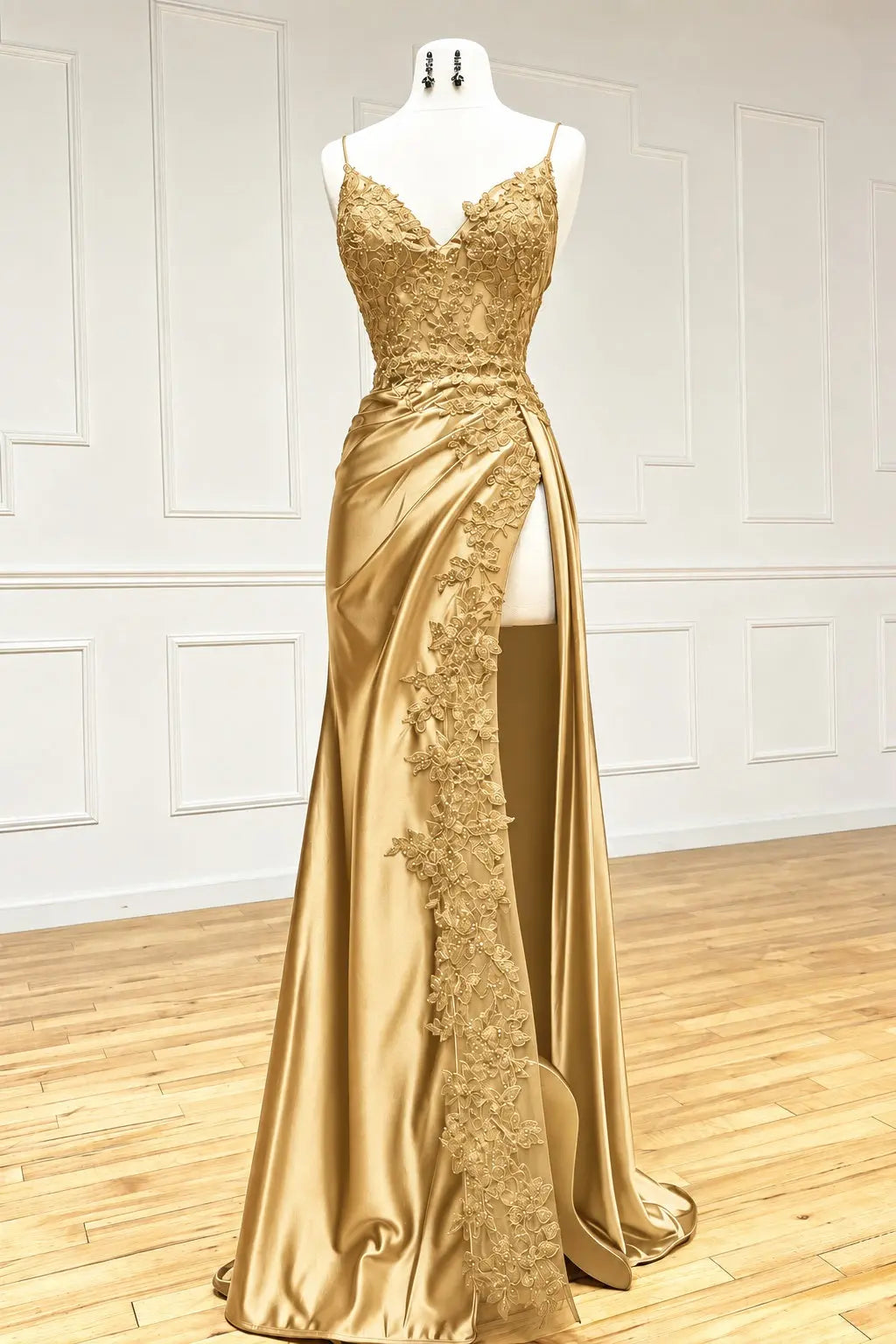 Sheath/Column Black Long Prom Dress Lace V Neck Formal Dresses High split