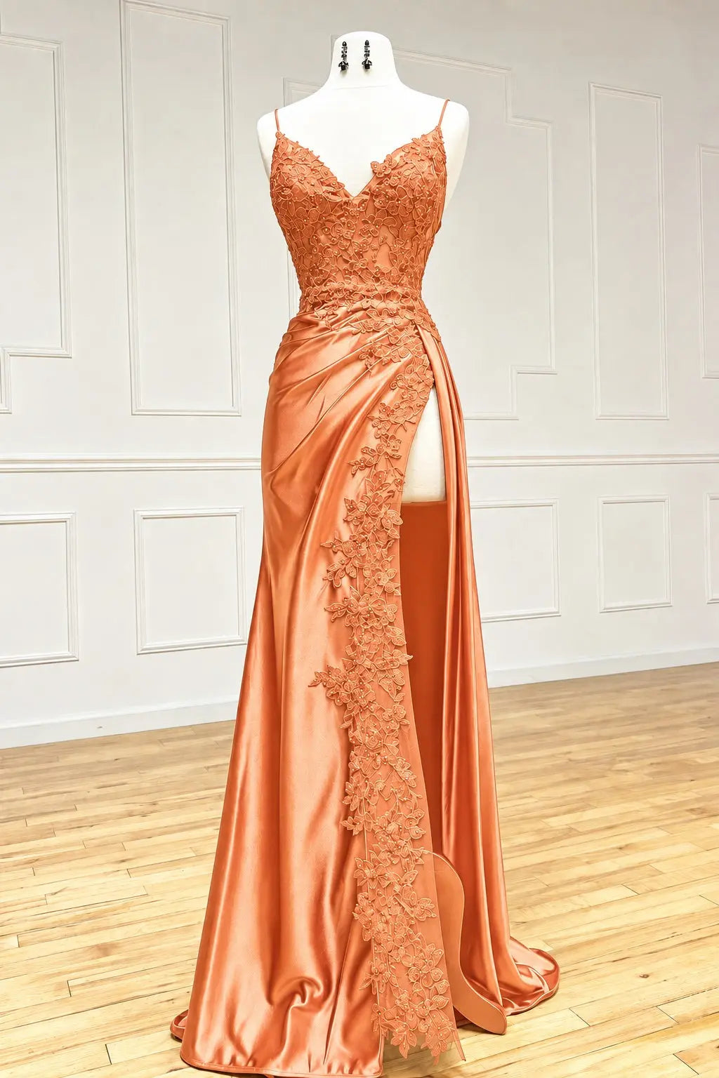 Sheath/Column Black Long Prom Dress Lace V Neck Formal Dresses High split