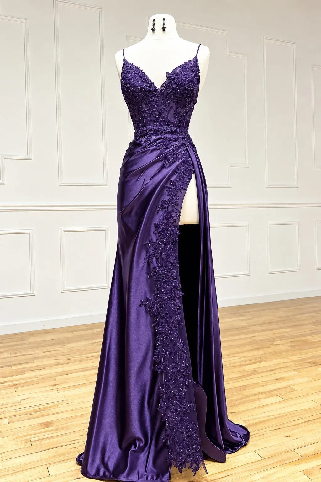 Sheath/Column Black Long Prom Dress Lace V Neck Formal Dresses High split