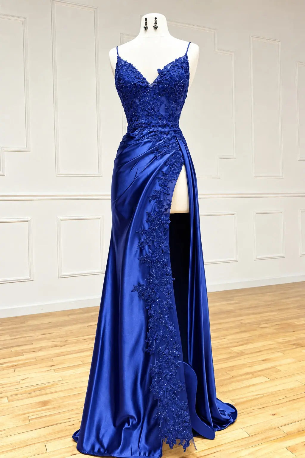 Sheath/Column Black Long Prom Dress Lace V Neck Formal Dresses High split