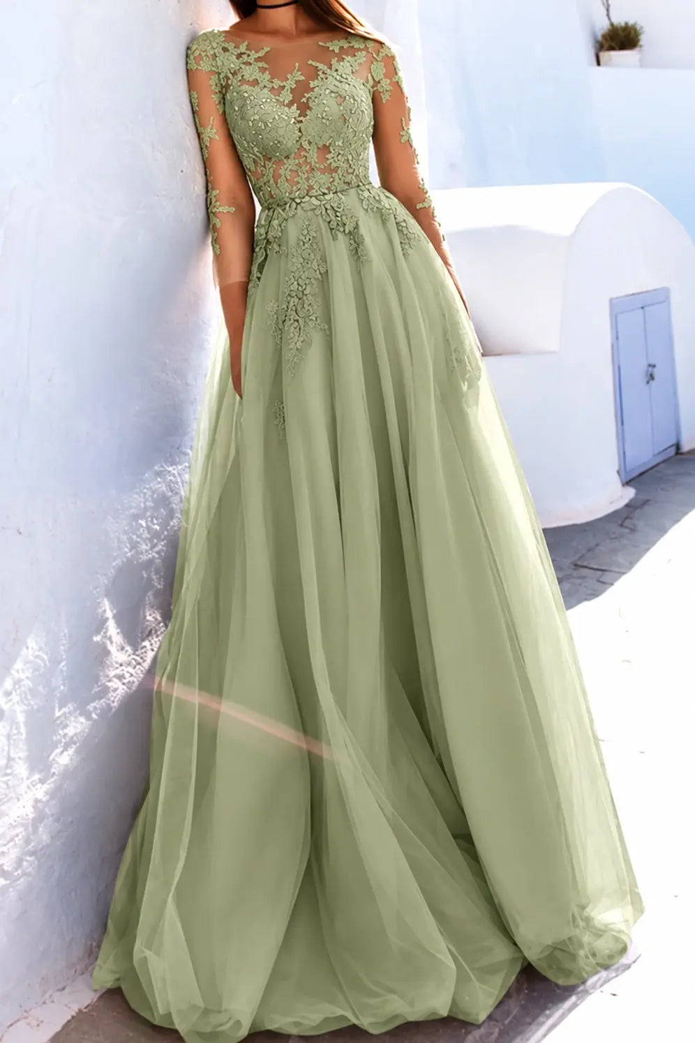 A-Line Scoop Long Sleeves Floor-Length With Applique Tulle Prom Dresses