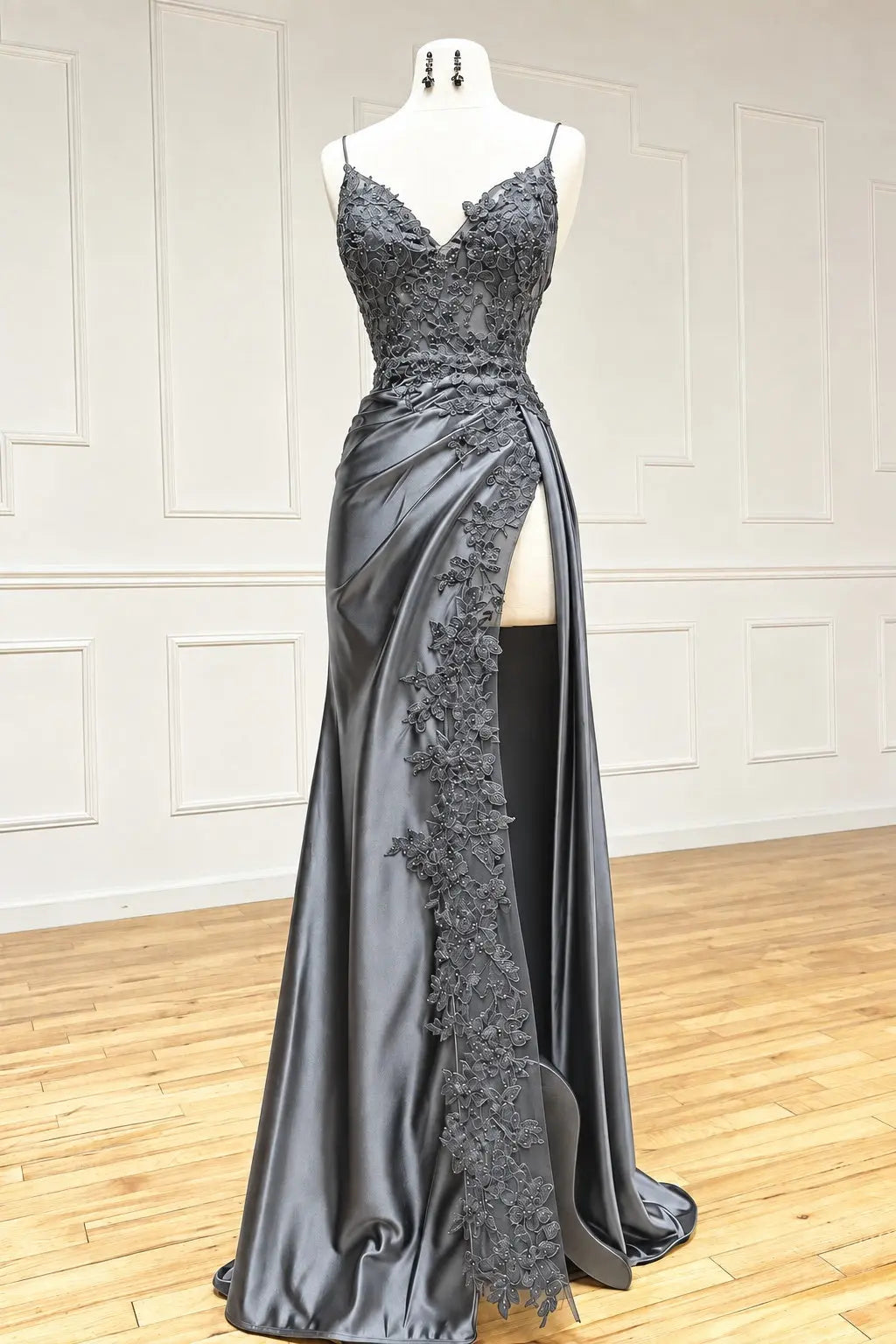 Sheath/Column Black Long Prom Dress Lace V Neck Formal Dresses High split