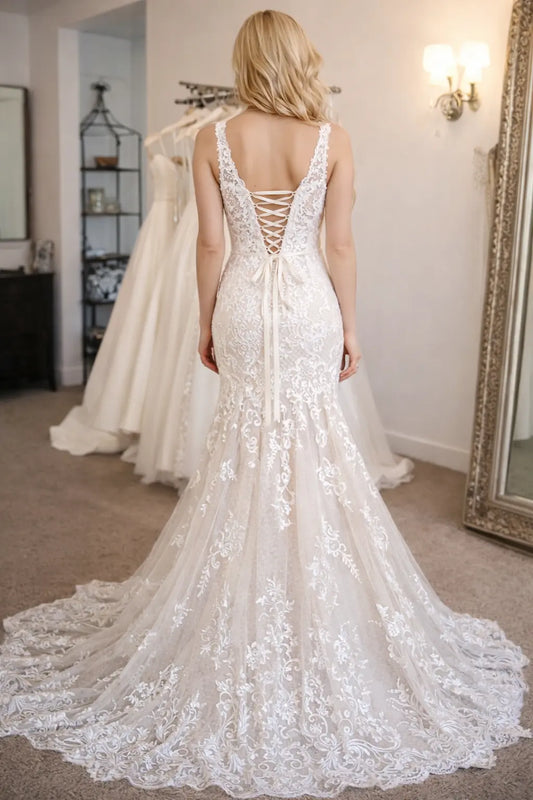 Trumpet/Mermaid Tulle Applique V-neck Sleeveless Chapel Train Wedding Dresses