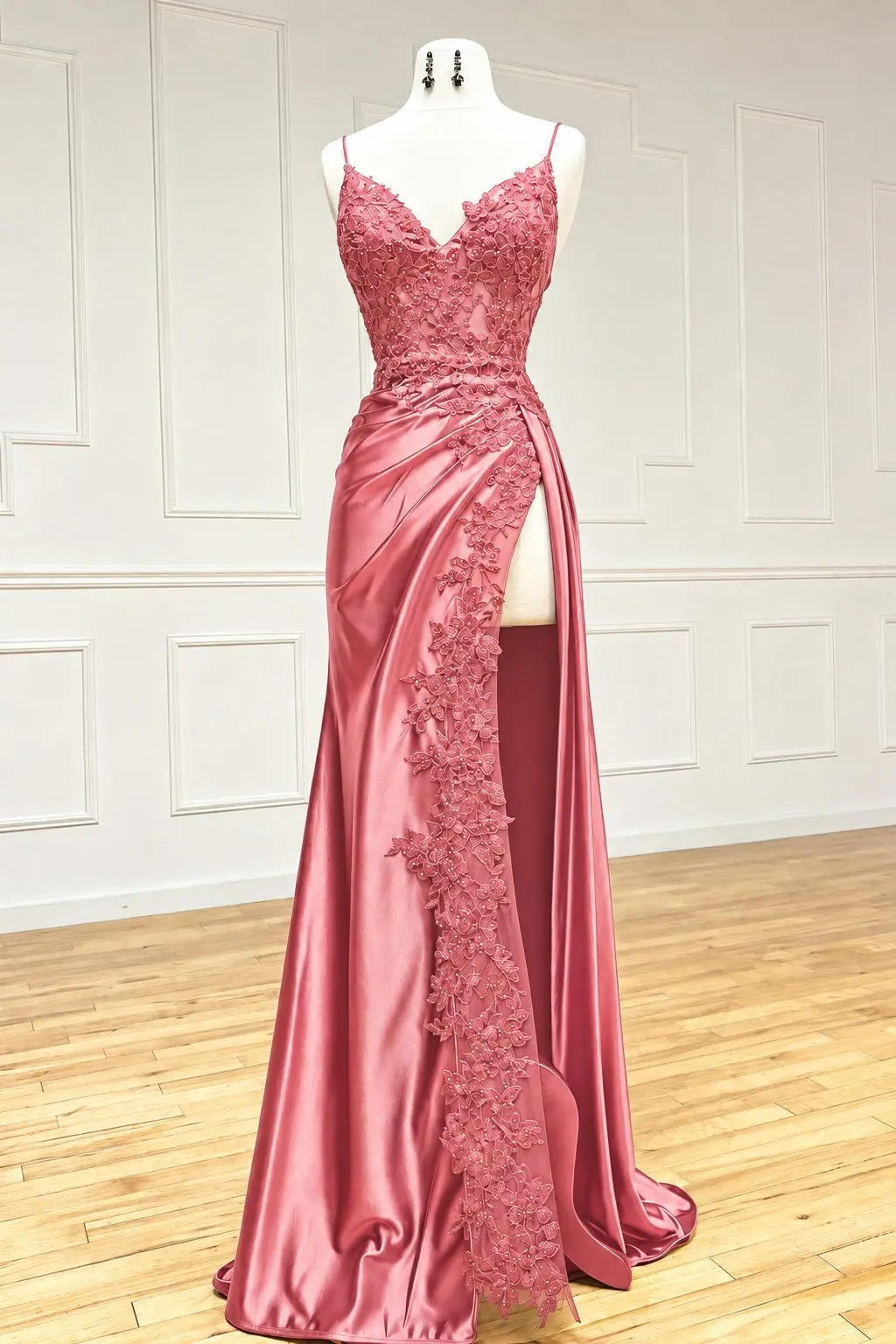 Sheath/Column Black Long Prom Dress Lace V Neck Formal Dresses High split