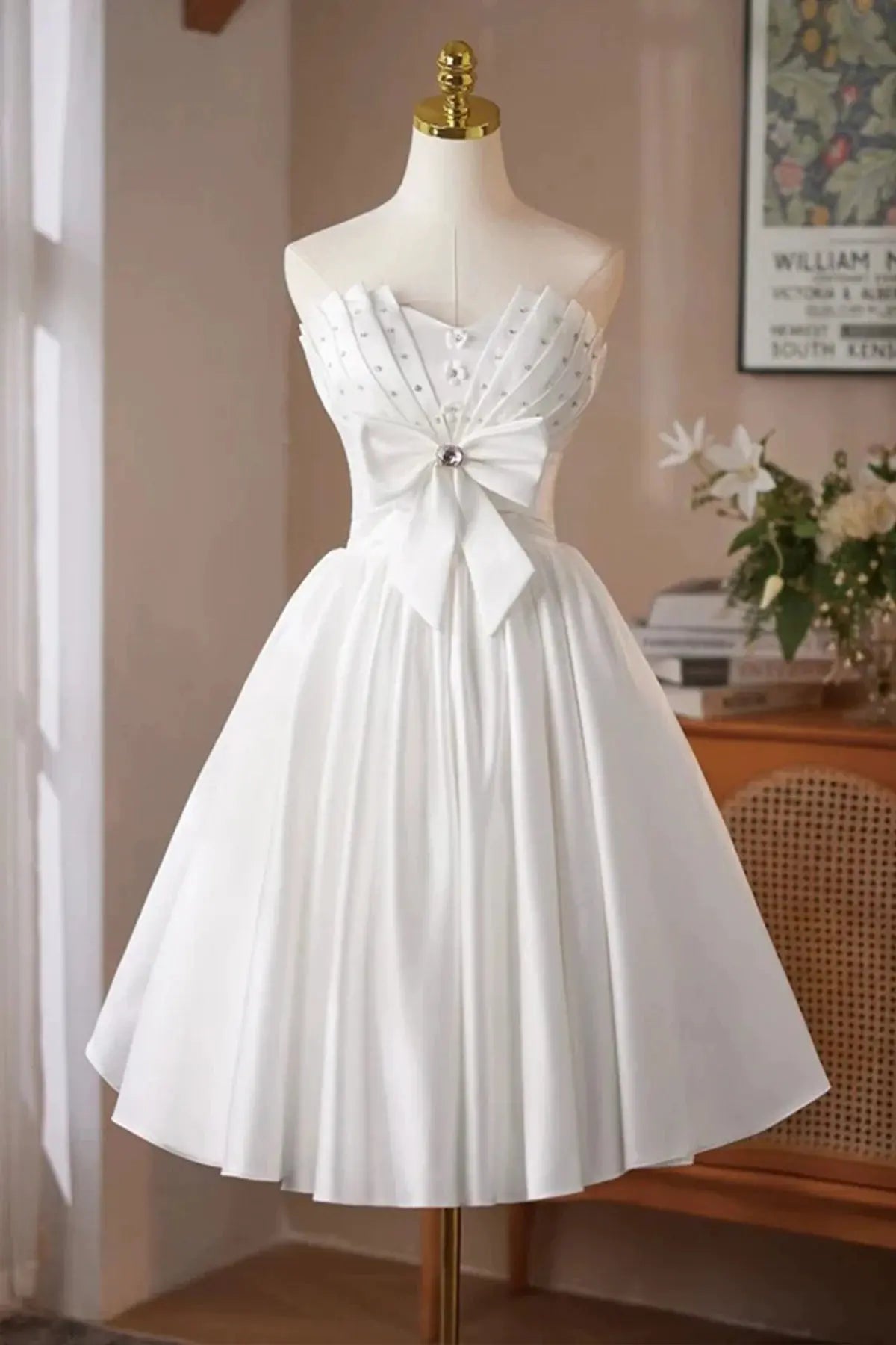 A-line Sweetheart Sleeveless Knee-Length Satin Homecoming Dress with Bow KAIDRESS