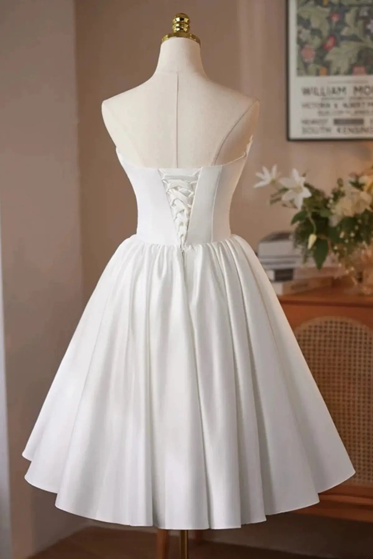 A-line Sweetheart Sleeveless Knee-Length Satin Homecoming Dress with Bow KAIDRESS
