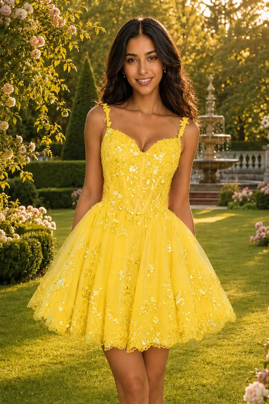 Glittering A-line Sweetheart Short/Mini Tulle Homecoming Dress with Appliqued Beading KAIDRESS